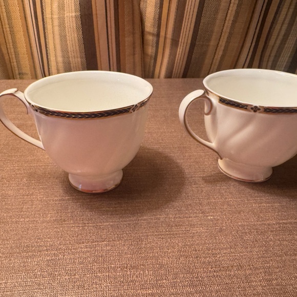 Wedgwood Royal Lapis Bone China – UNUSED – Discontinued - Picture 10 of 16